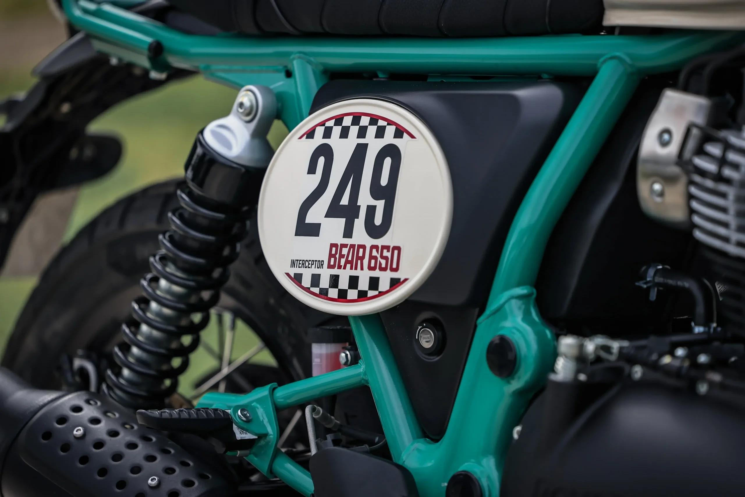 Royal Enfield Bear 650 Detalhes (10)