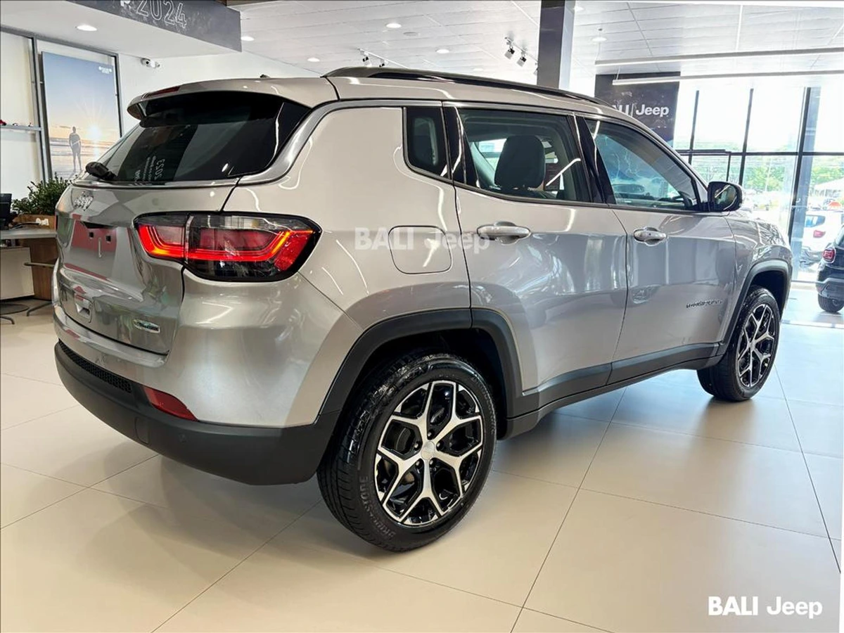 Jeep Compass tem preço de SUV compacto após desconto de mais de R$ 35 mil