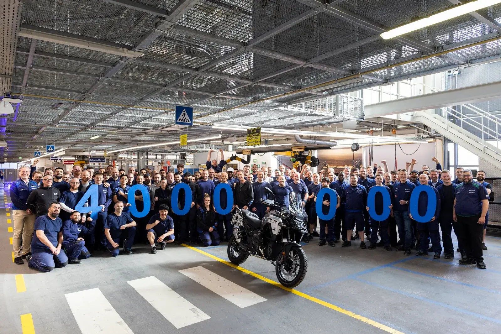 Bmw Fábrica Berlim Comemora 4 Milhões (6)