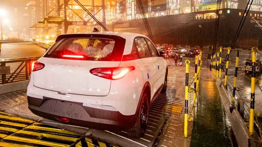 Desembarque De Carros Da Geely Em Paranaguá (pr) 1