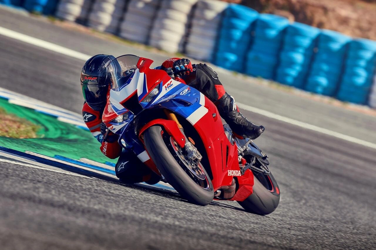 Honda Cbr 1000 Rr R Sp Fireblade 2026 (3)