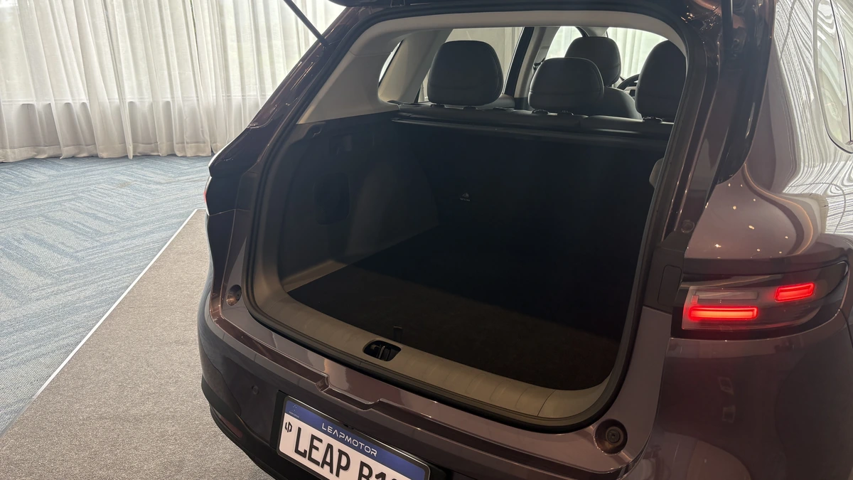 Leapmotor B10