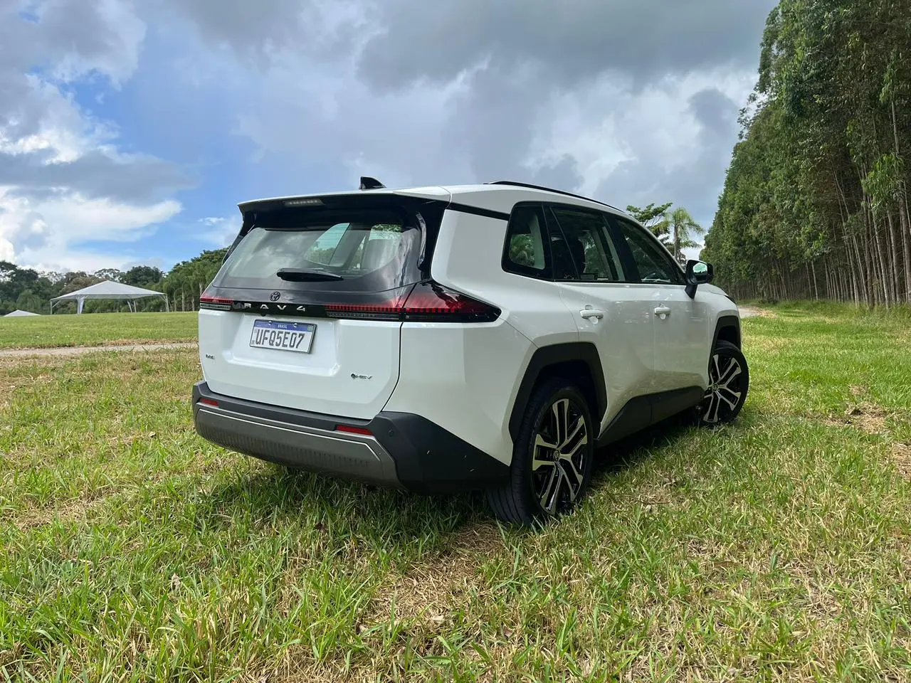Novo RAV4 chega ao Brasil em maio por valores entre R$ 317 mil e R$ 350 mil
