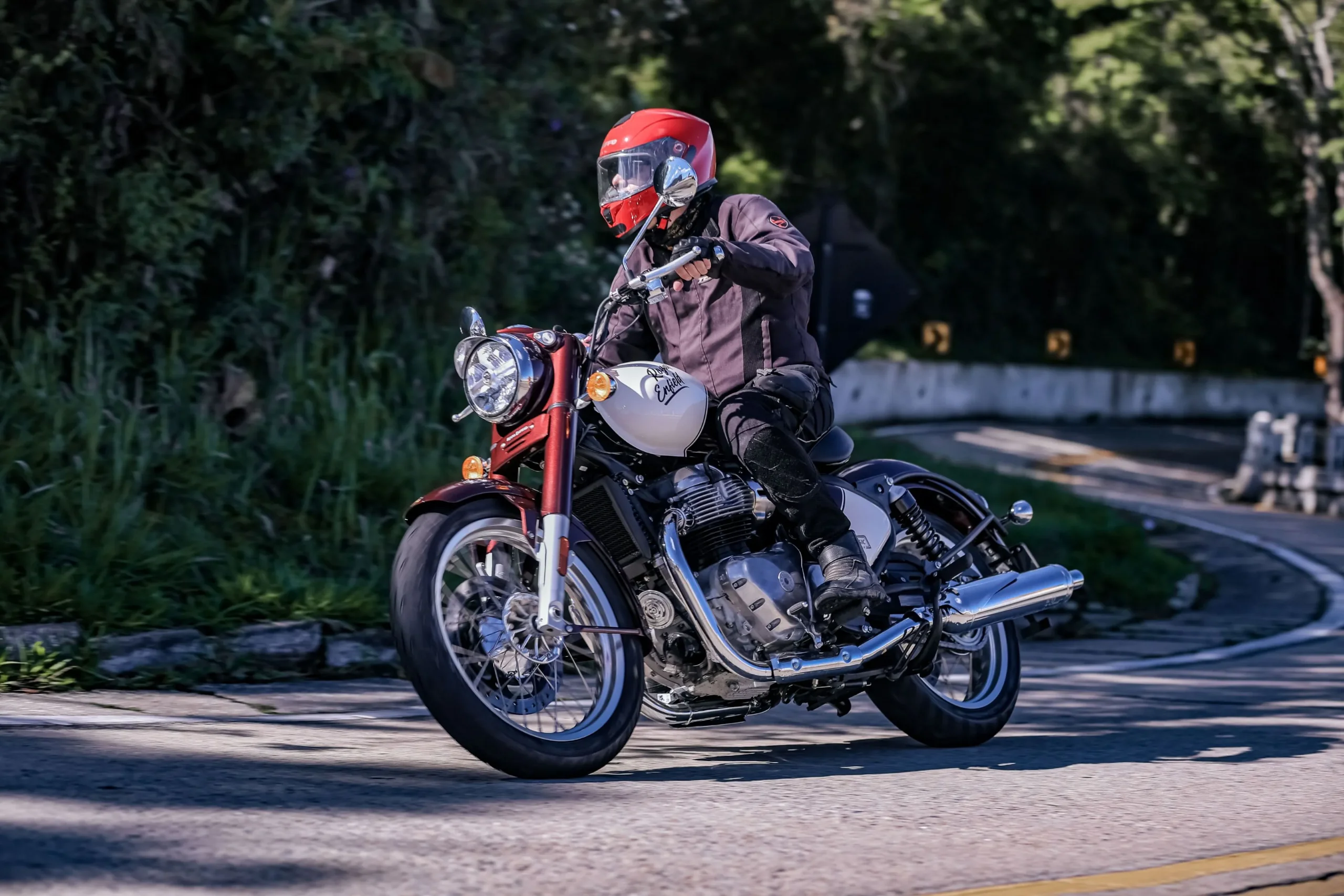 Royal Enfield Classic 650 Movimento (6)