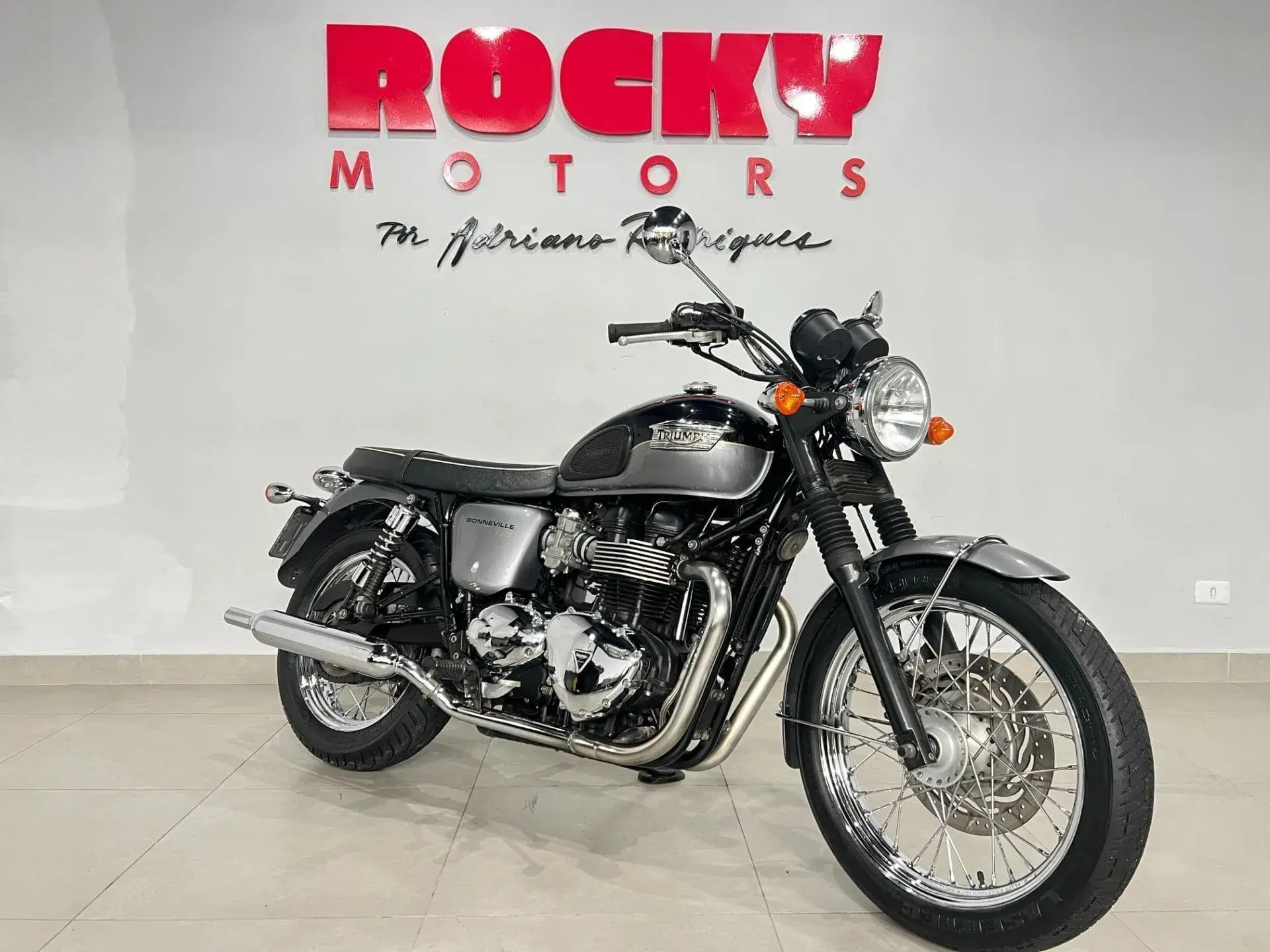 Triumph Bonneville T100 865