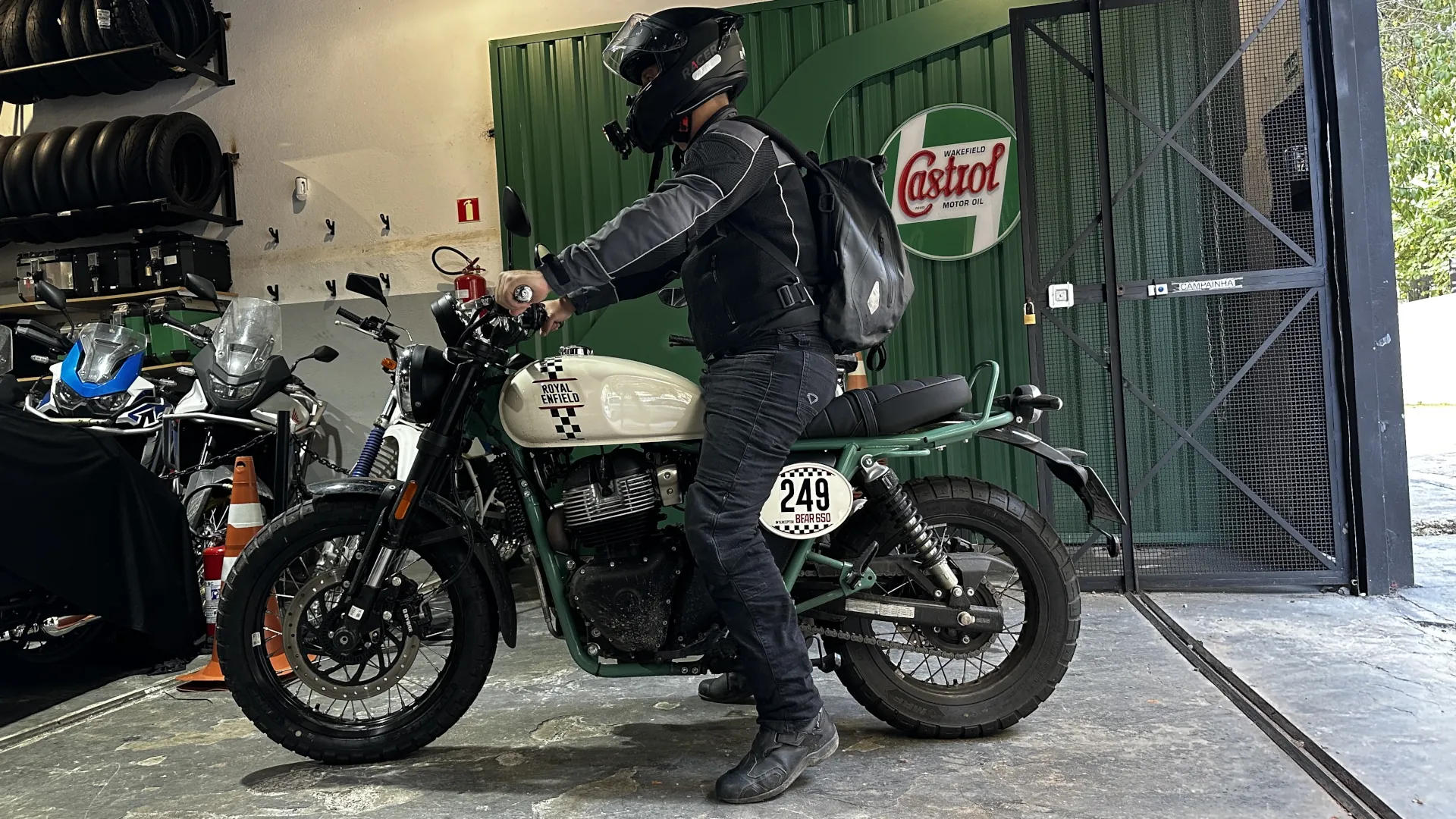 Royal Enfield Bear 650 Altura Banco Wm1