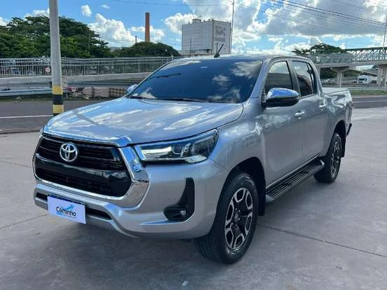 Toyota Hilux Prata Jpg