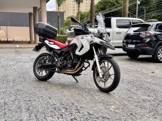 Bmw F 650 Gs Motocicleta Estacionamento Urbano