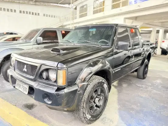 Mitsubishi L200 Ate 60mil Preta