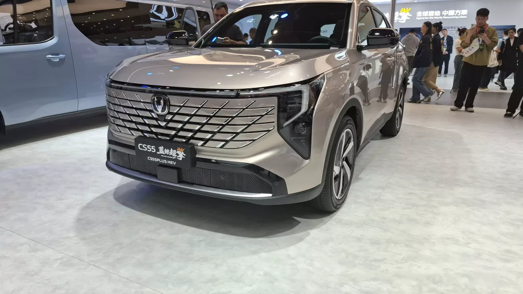 Changan CS55 e 75 devem ganhar produção local e ter motor flex