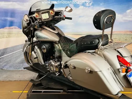 Indian Chieftain 200mil Motocicleta