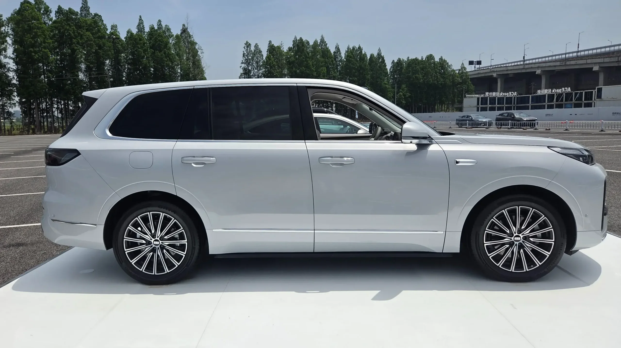 Geely M9 (10)