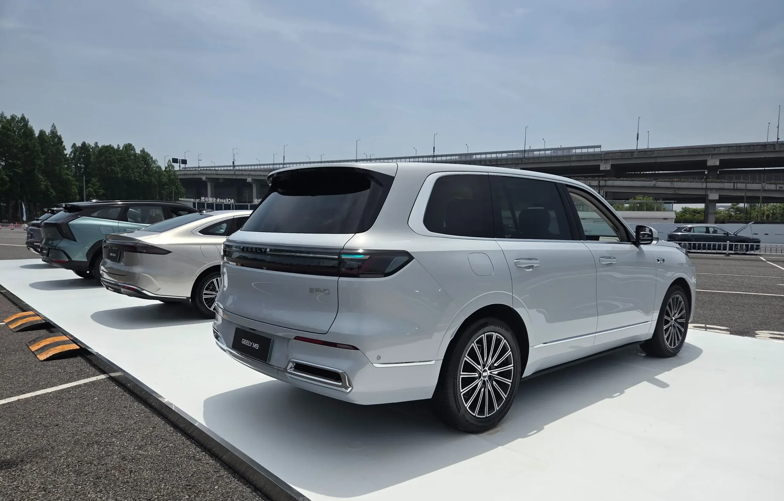Geely M9 (11)