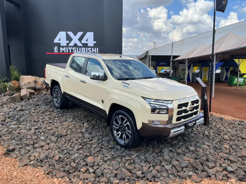 Mitsubishi Triton Terra 2026