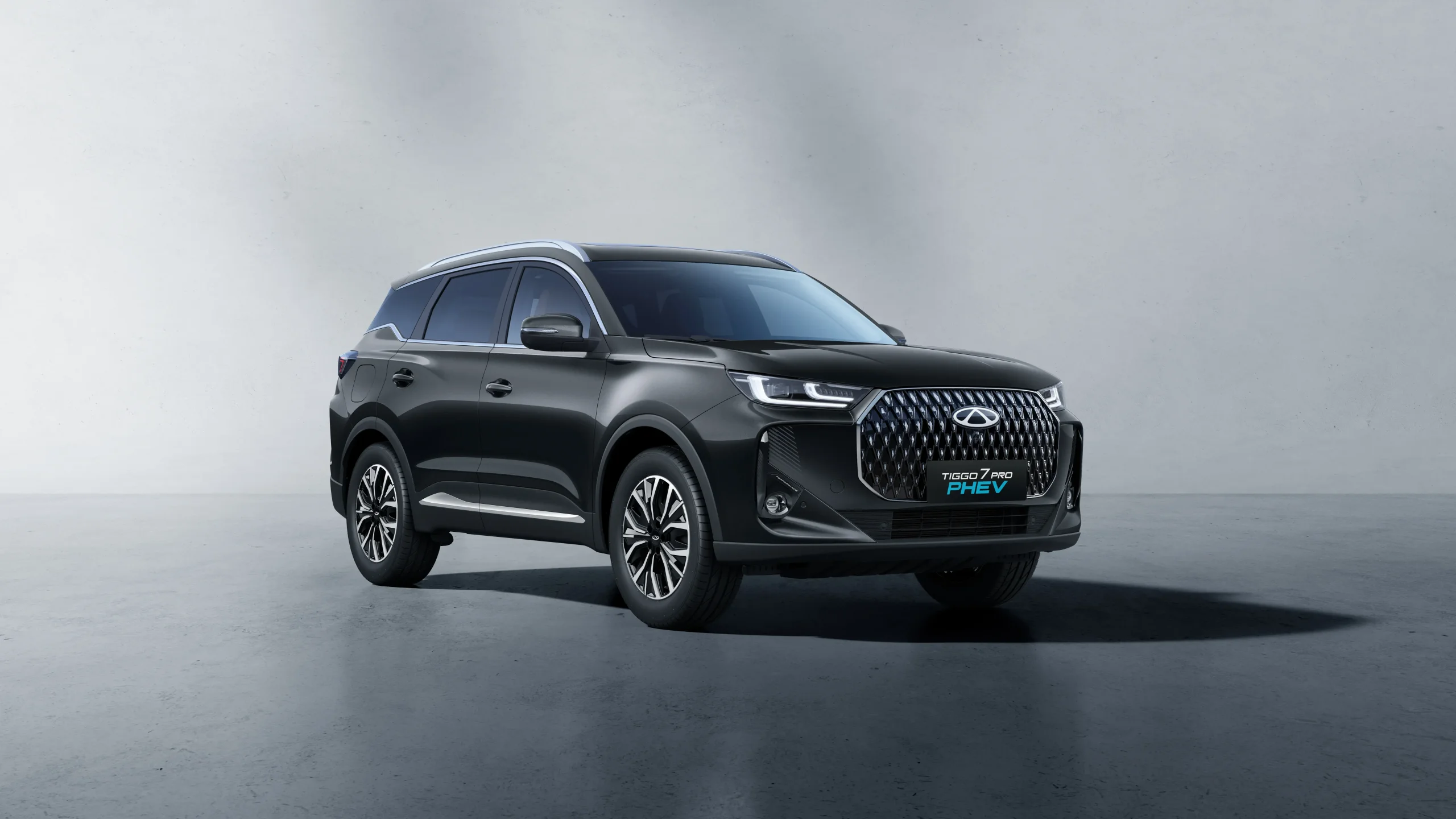 Qual SUV médio tem o melhor espaço interno?