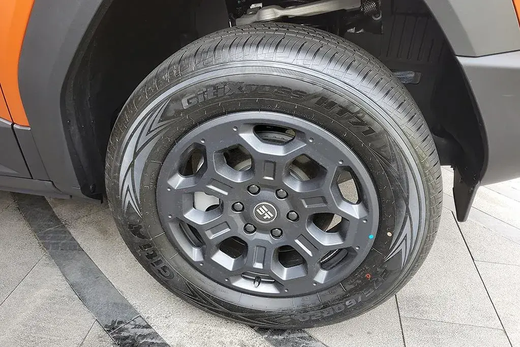Jetour G700 (6)