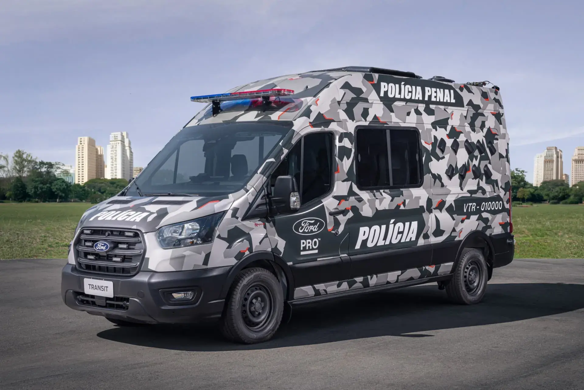 Ford Pro Transit Policia 45 Lateral