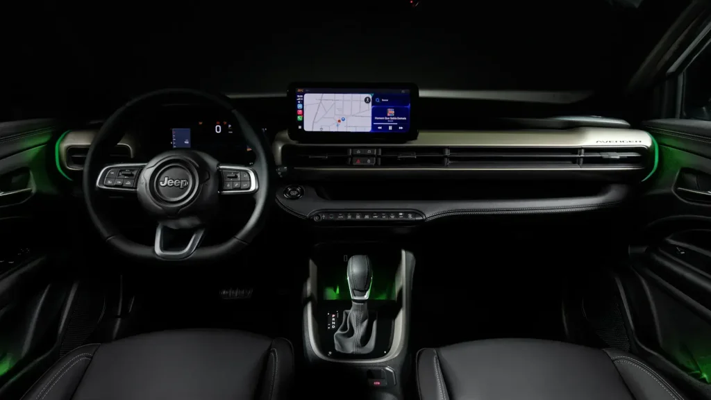 Jeep Avenger tem interior revelado