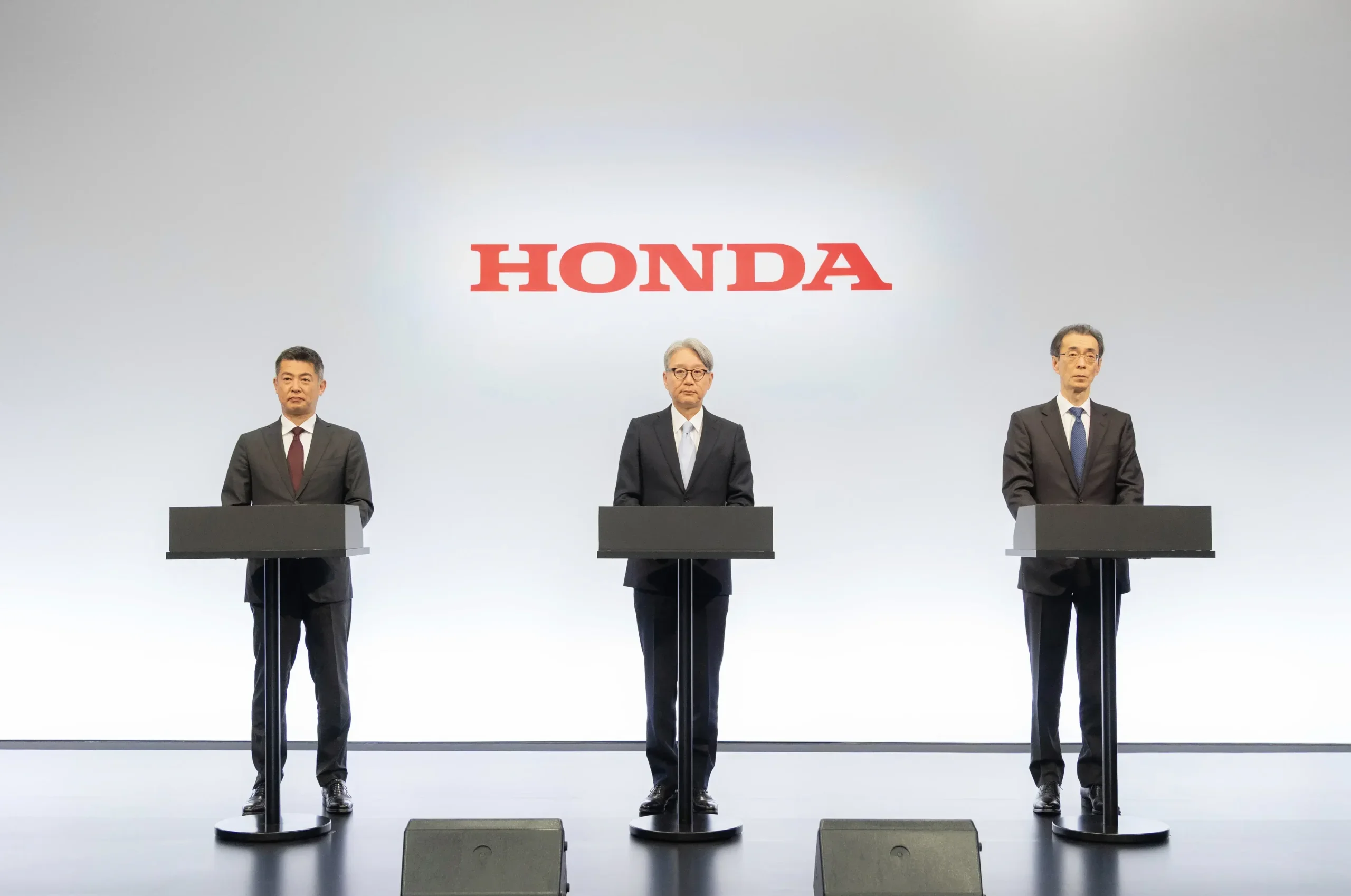 Honda muda estratégia e lançará 15 carros híbridos até 2030