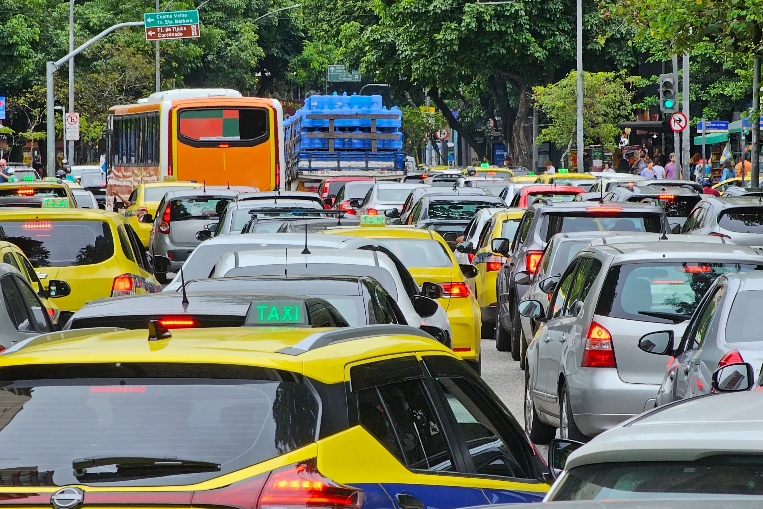 Crédito para motoristas de aplicativo: governo libera financiamento com juros reduzidos para carros novos
