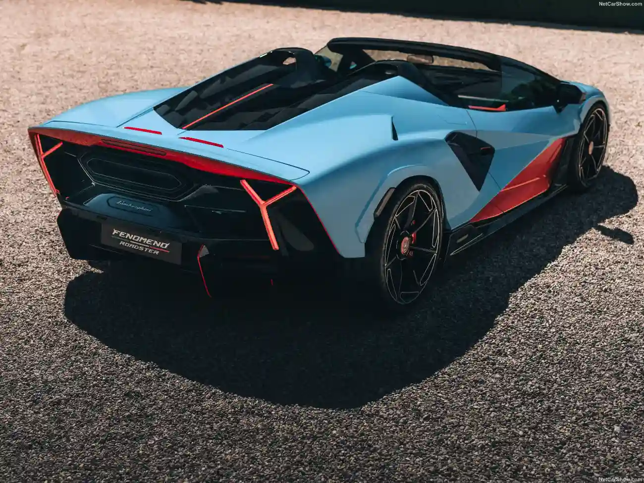 Lamborghini Fenomeno Roadster 2027 Rear Three Quarter.74db1ab9