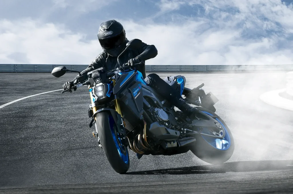 Suzuki Gsx S 1000 (5)