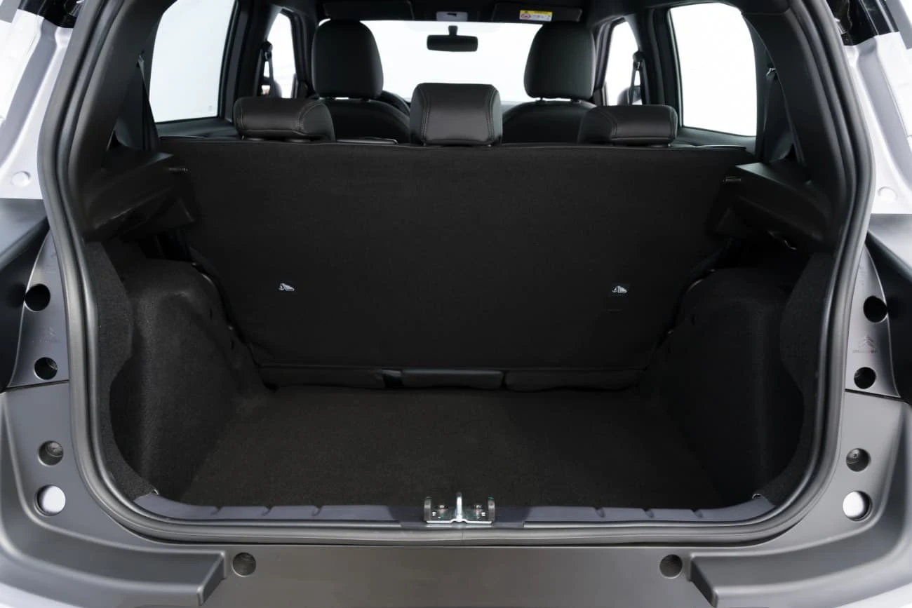Citroen C3 Xtr 2025 Cinza Interior Porta Malas