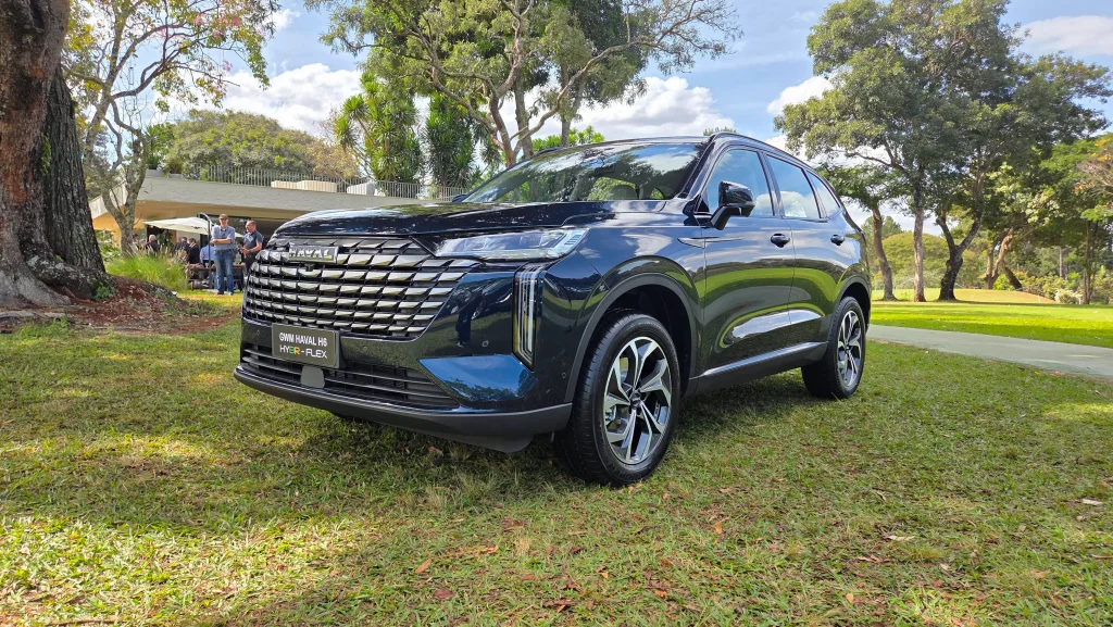 Carros elétricos crescem e já viram "algo comum" no mercado brasileiro