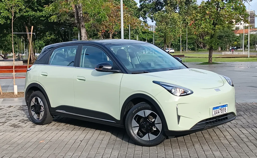 Carros da Geely agora podem ser comprados através de venda direta