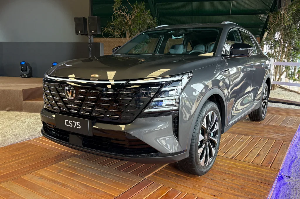 Caoa Changan CS75 (1)