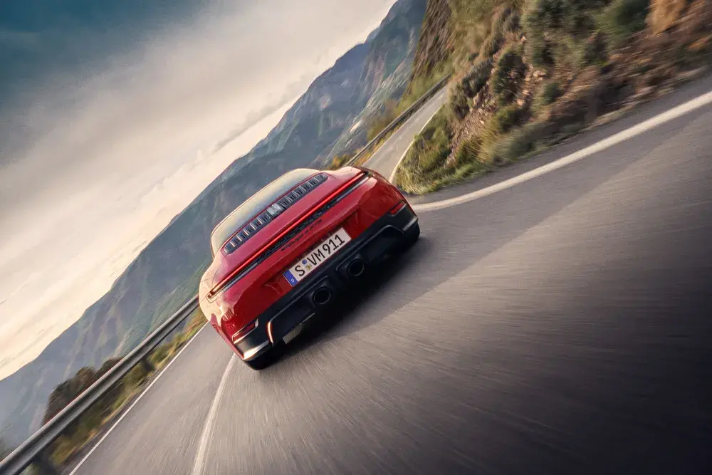 Porsche 911 Targa GTS entra em regime de pré-venda no Brasil