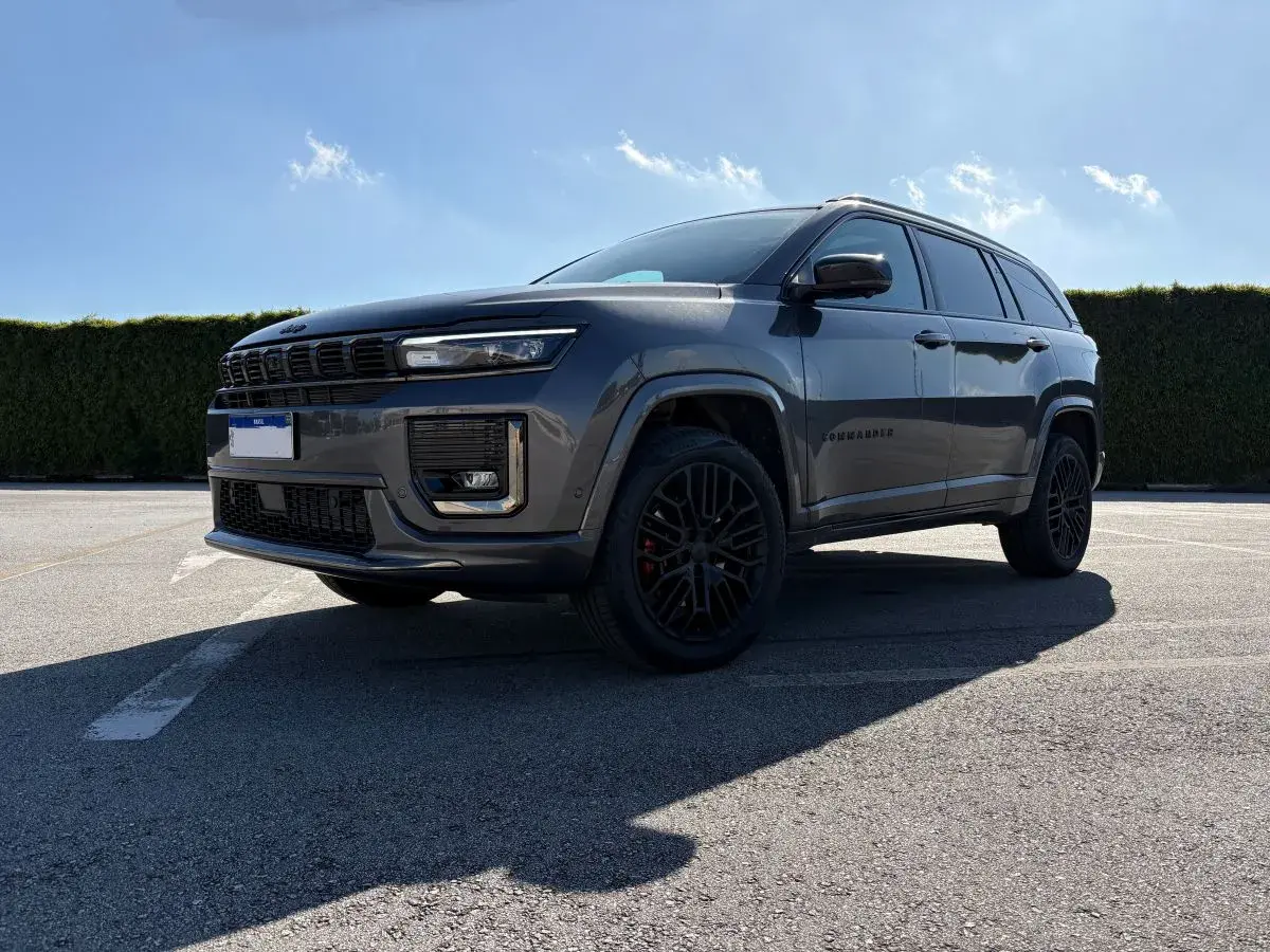 Jeep Commander Blackhawk 2.0