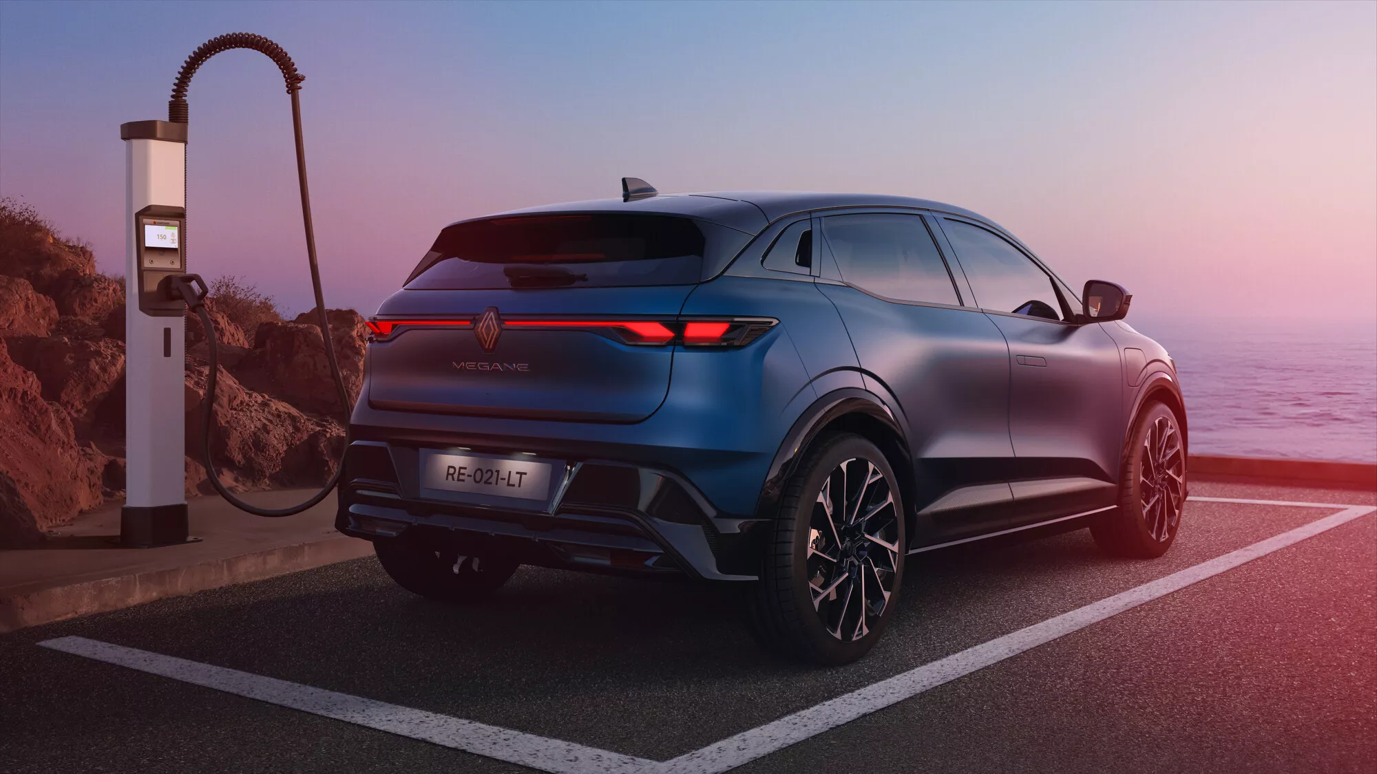Renault Megane E-Tech é atualizado na Europa