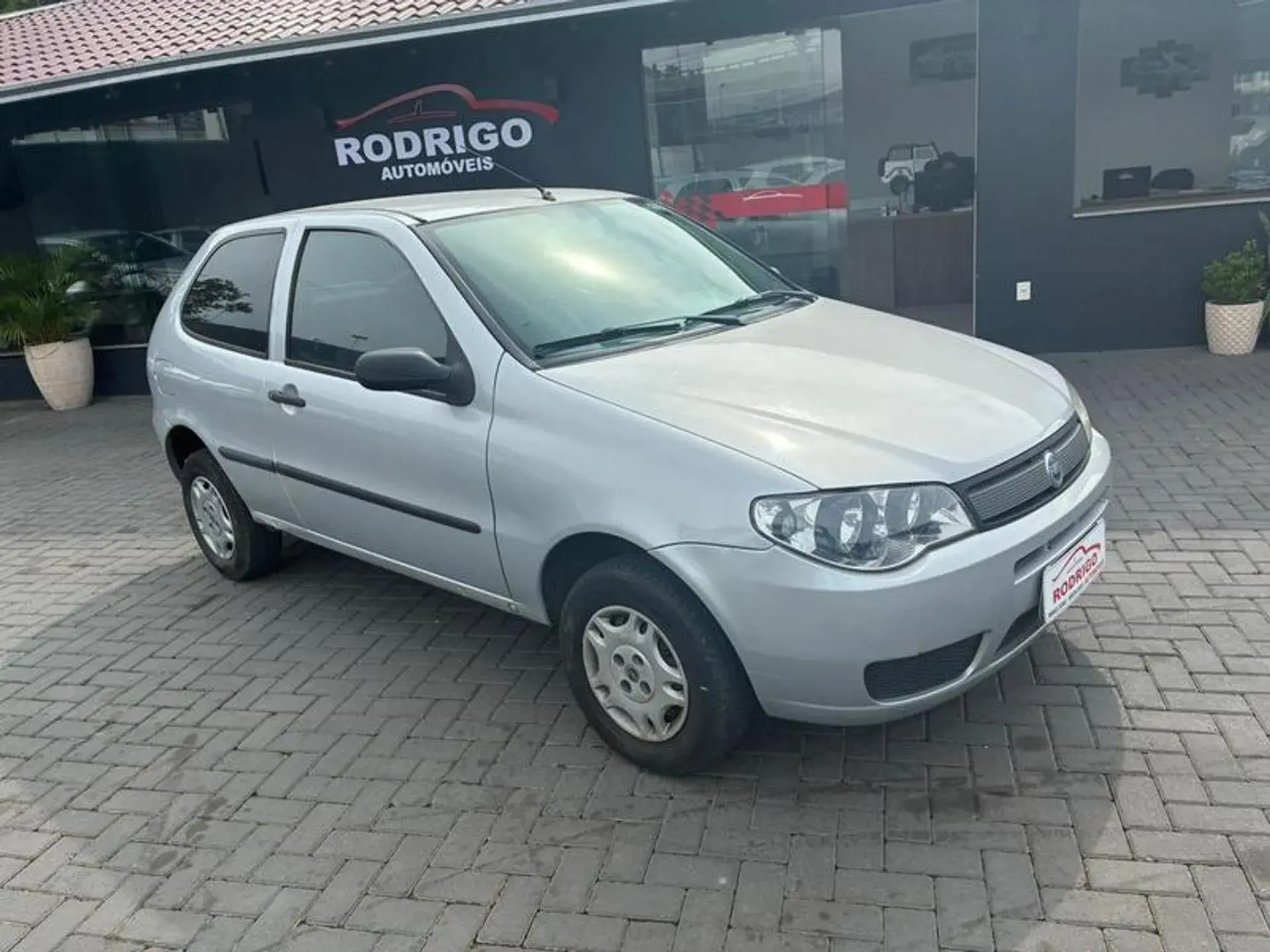 Fiat Palio Carro Usado Tanque De Guerra