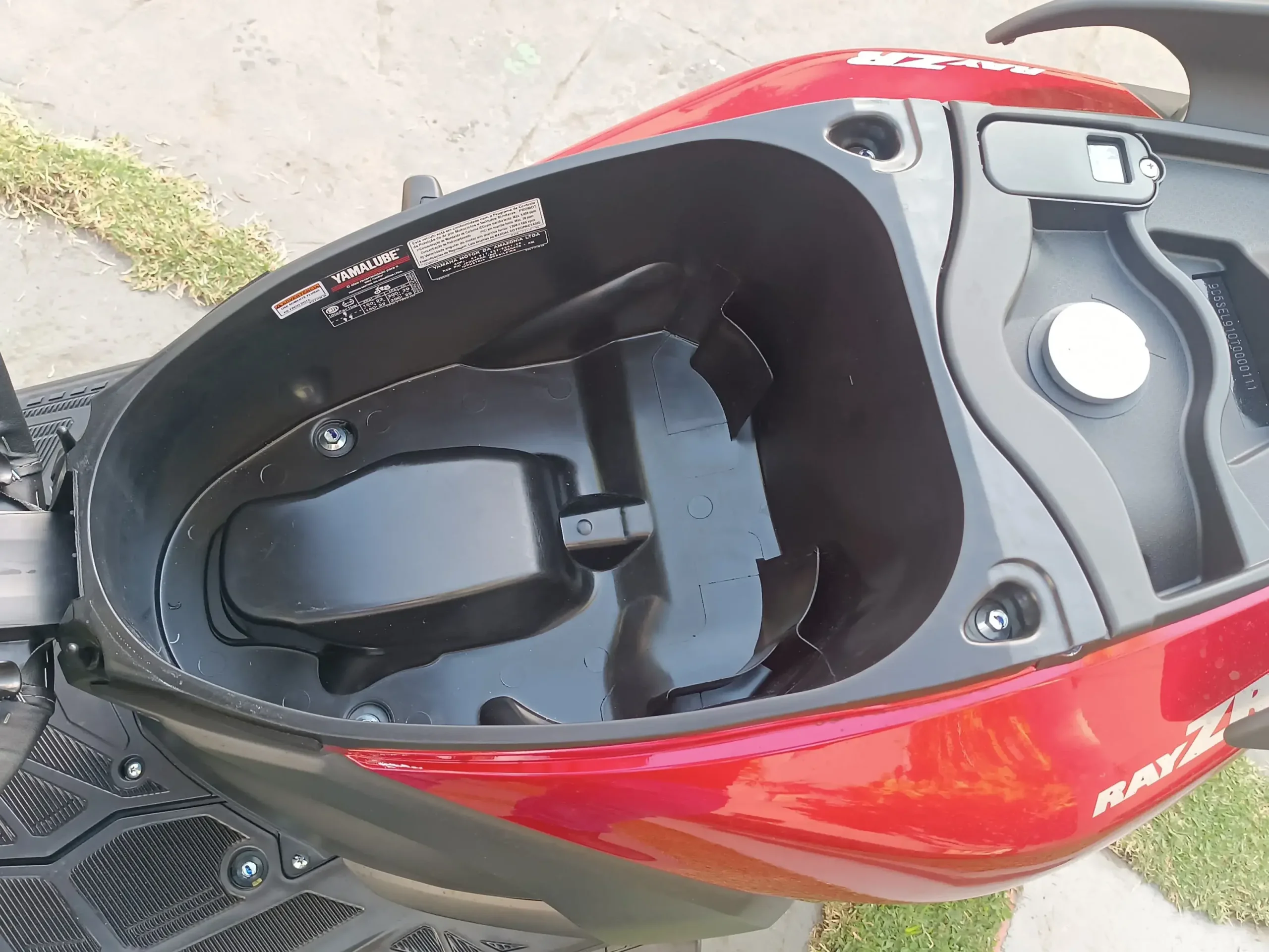 Yamaha Zr (4)