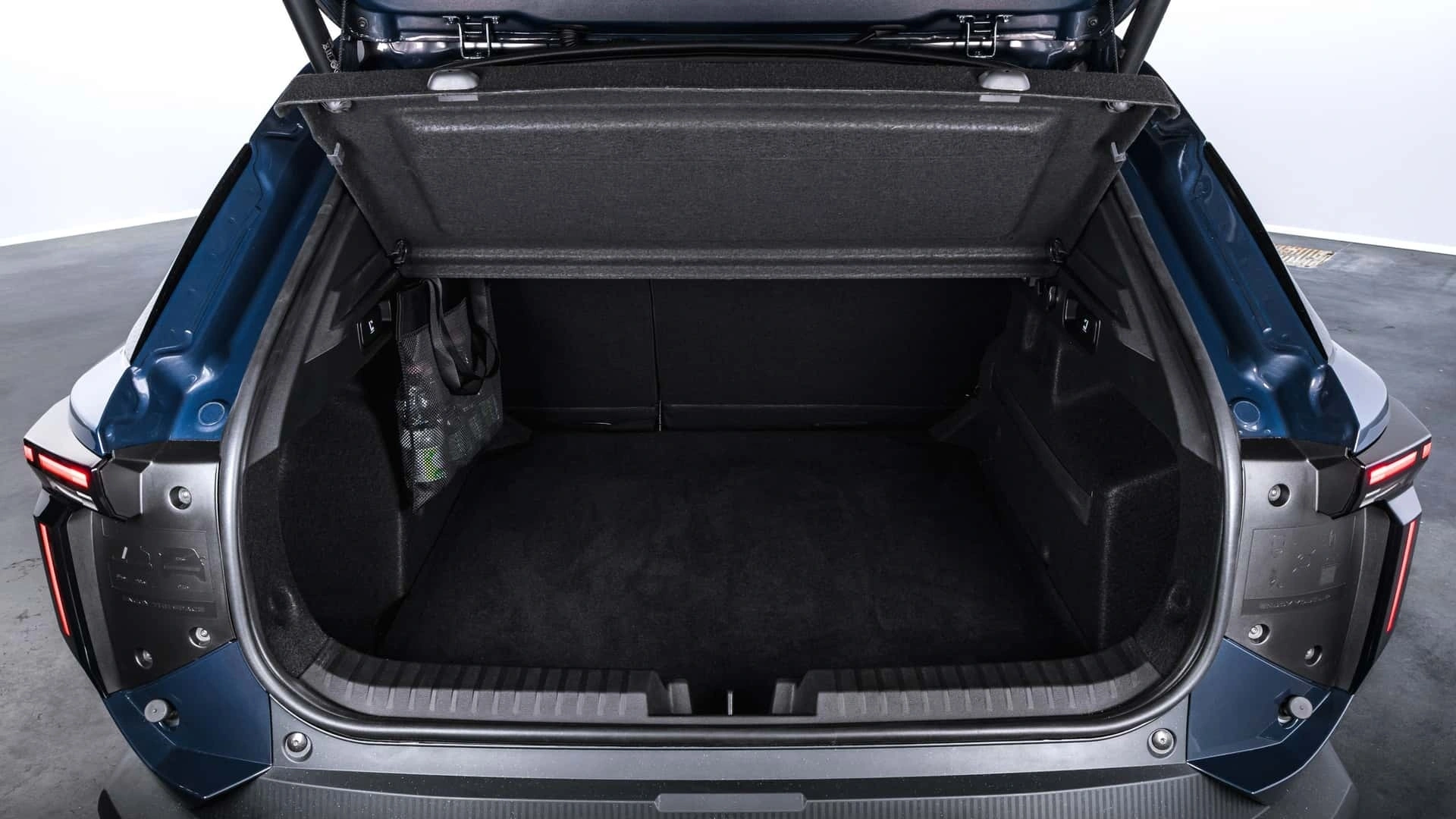 Dacia Striker 5