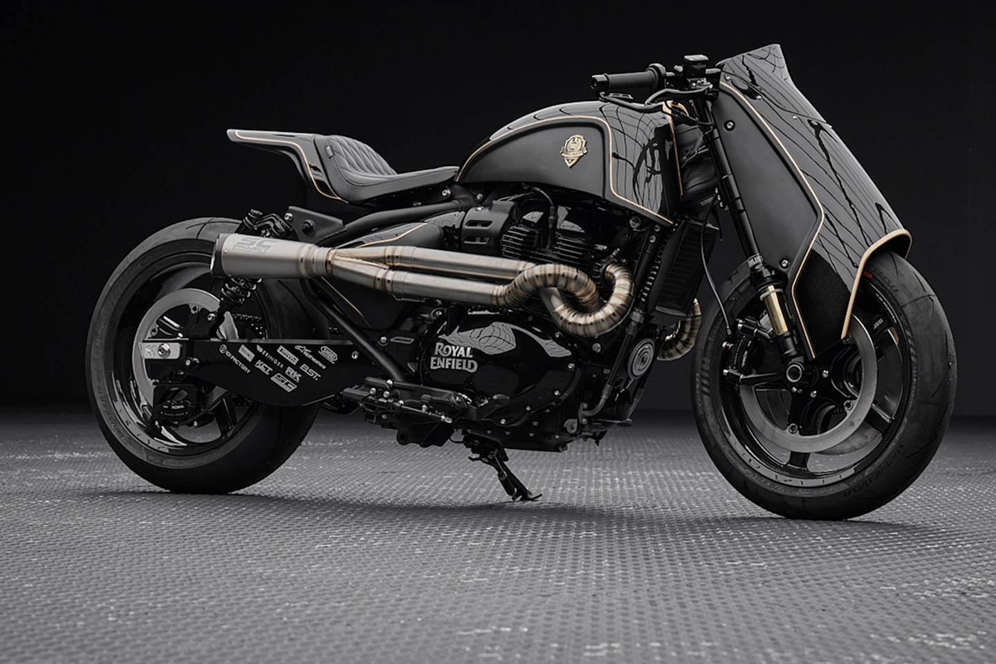 Royal Enfield Shotgun 650 Rough Crafts (12)
