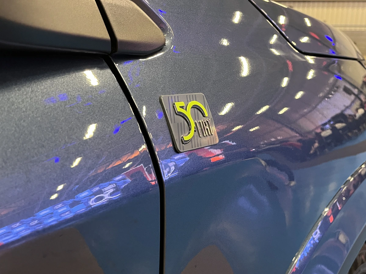 Fiat Toro e Fastback ganham edições especiais de 50 anos