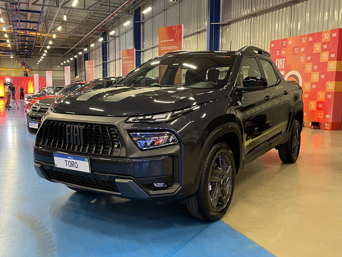 Fiat Toro e Fastback ganham edições especiais de 50 anos