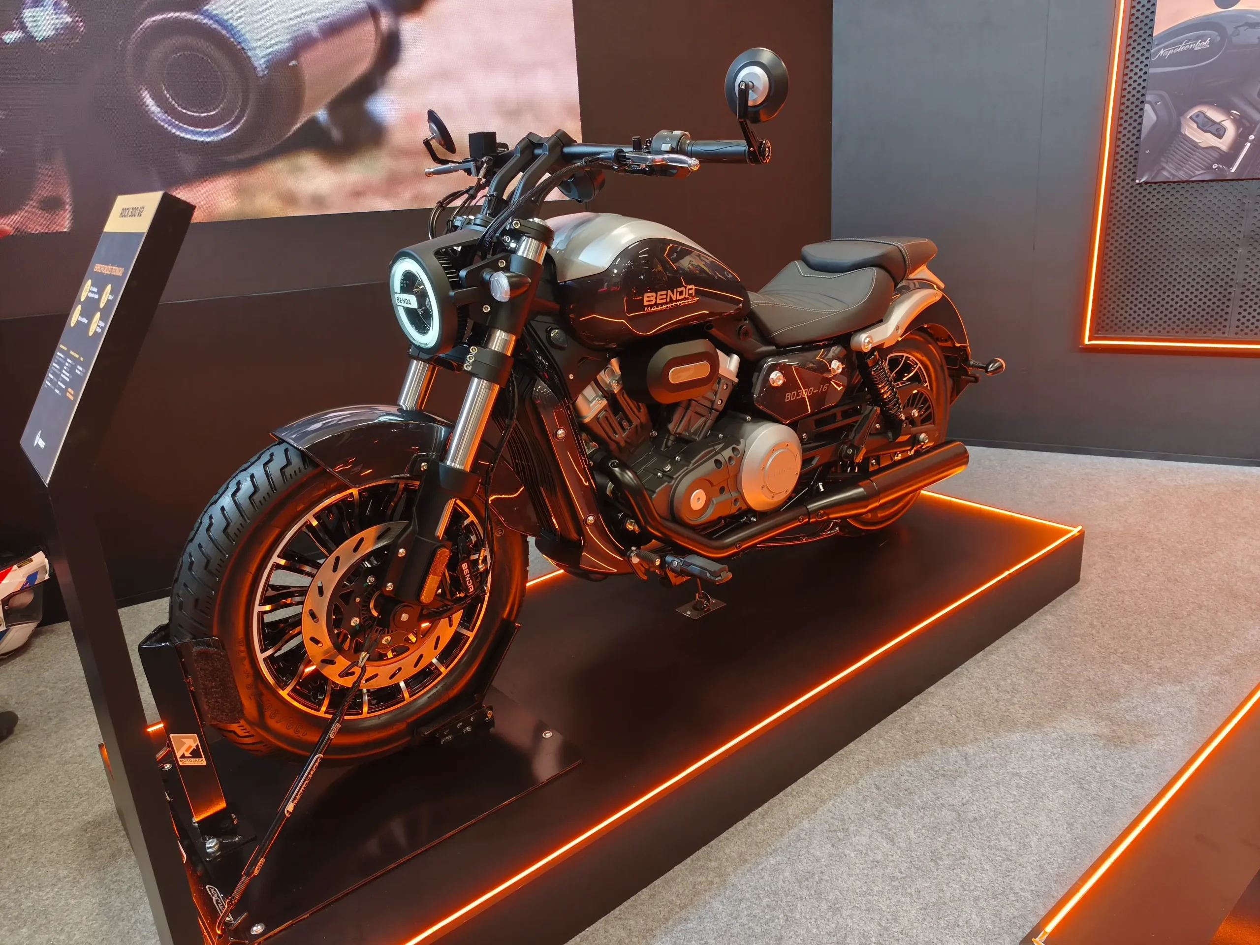 Benda Rock 300v2