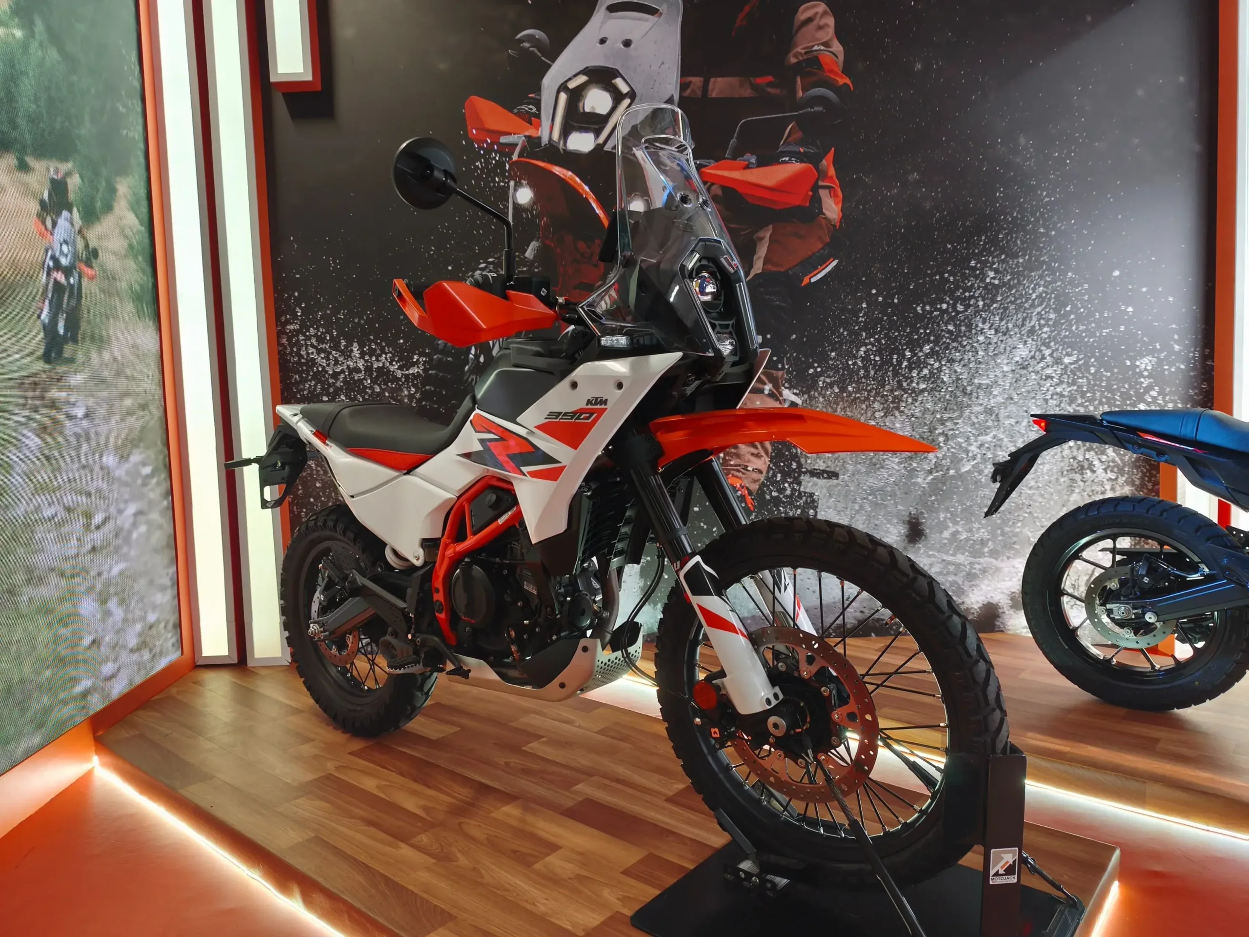 Ktm 390 R (4)