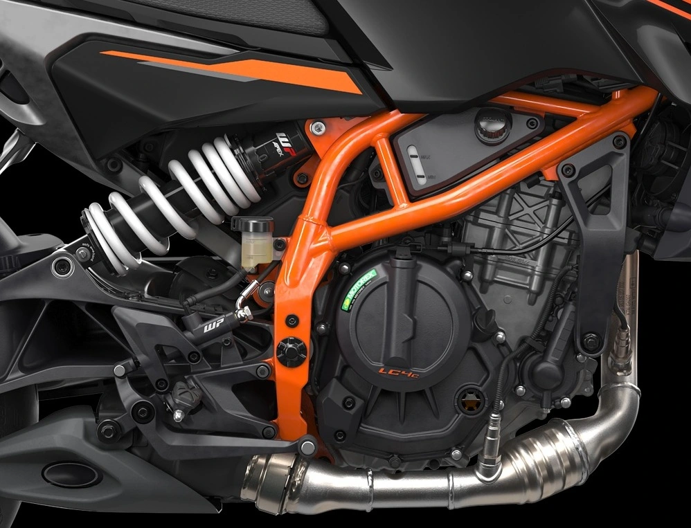 Ktm 390 R (7)