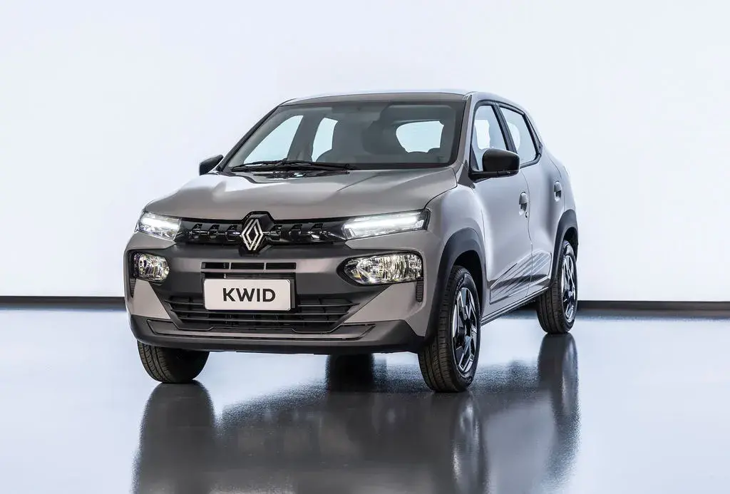 Renault Kwid 2027 muda e agora se parece mais com os irmãos maiores
