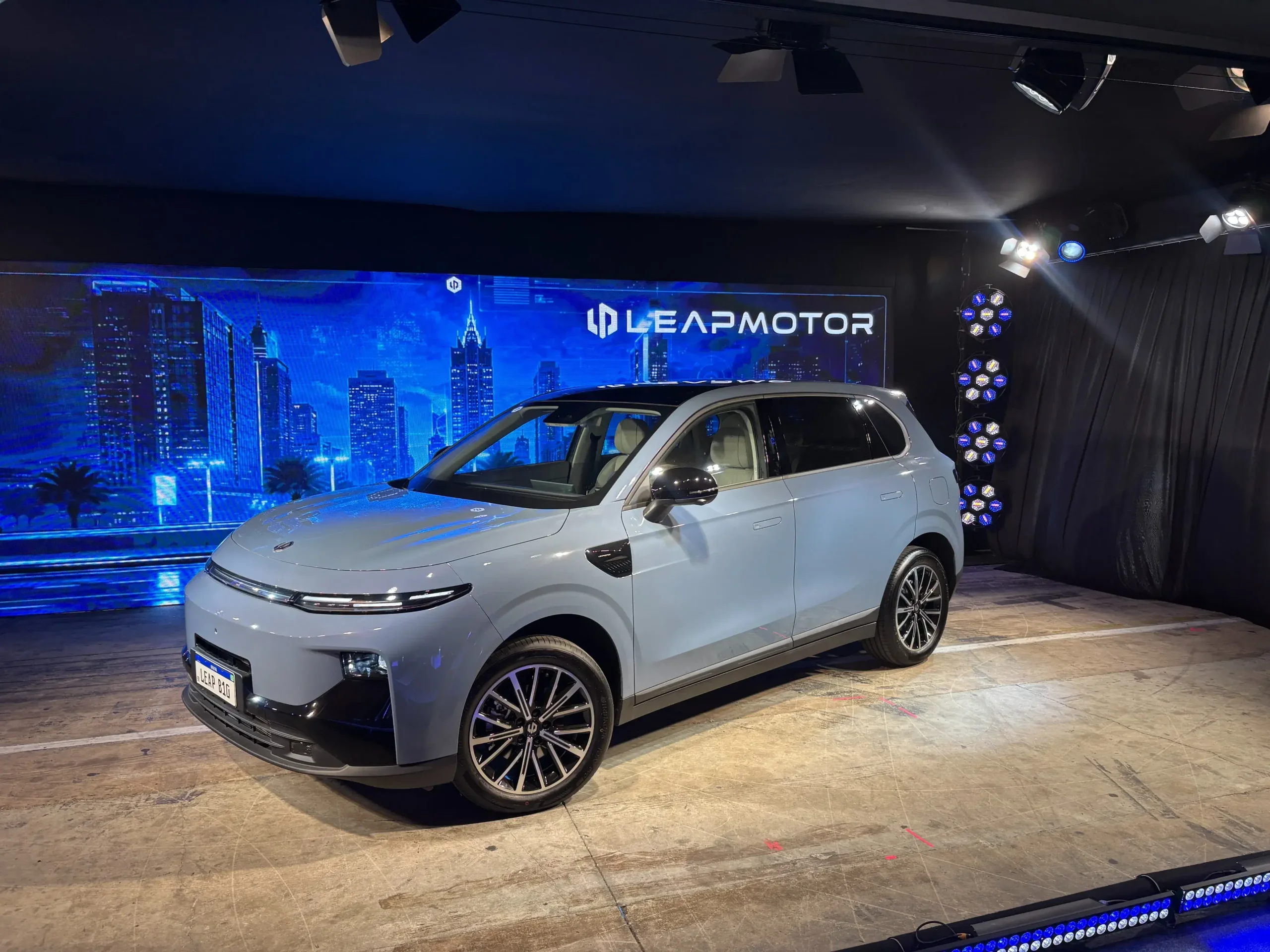 Leapmotor B10 Ultra Híbrido (2)