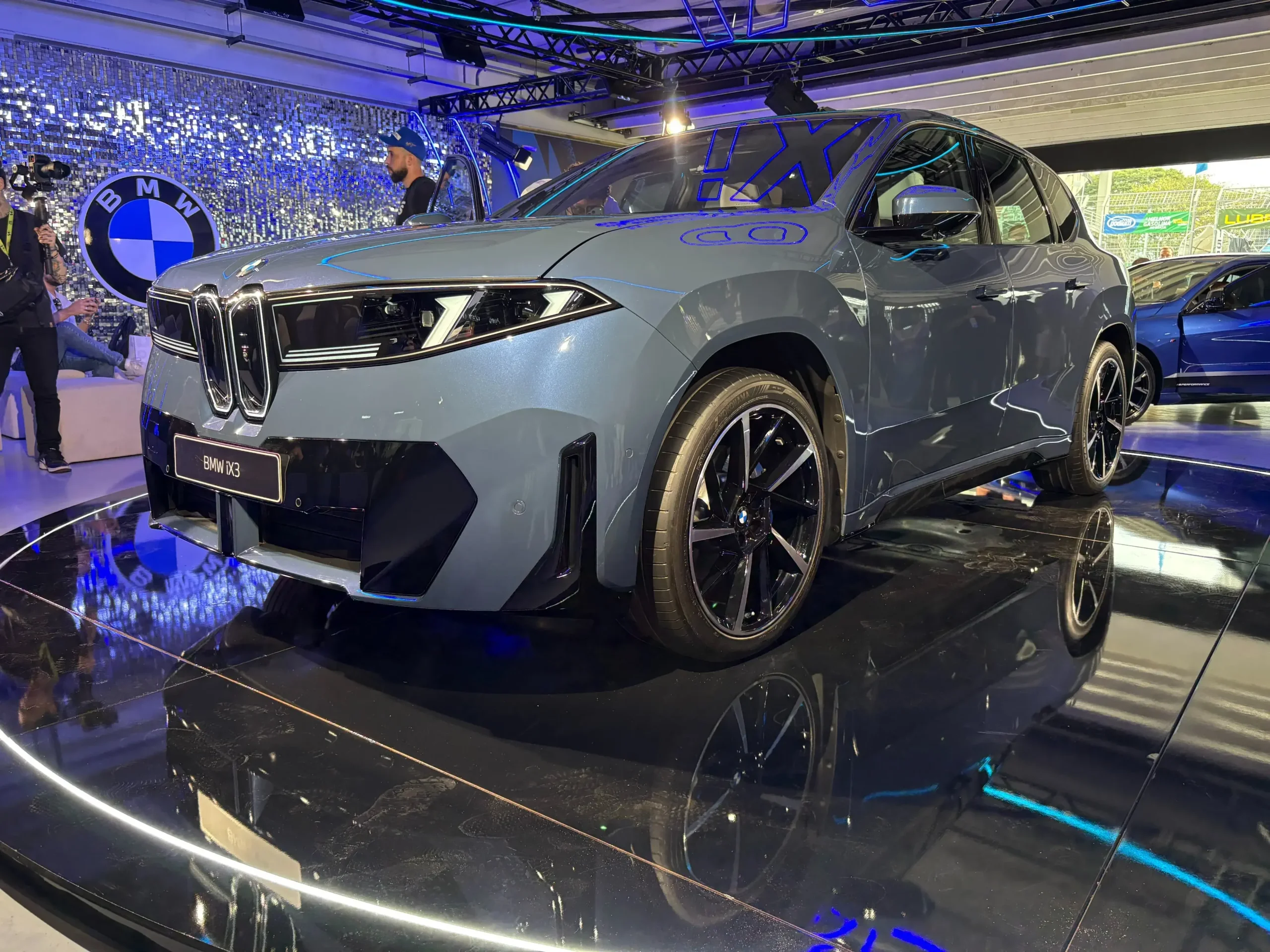 Bmw Ix3 6