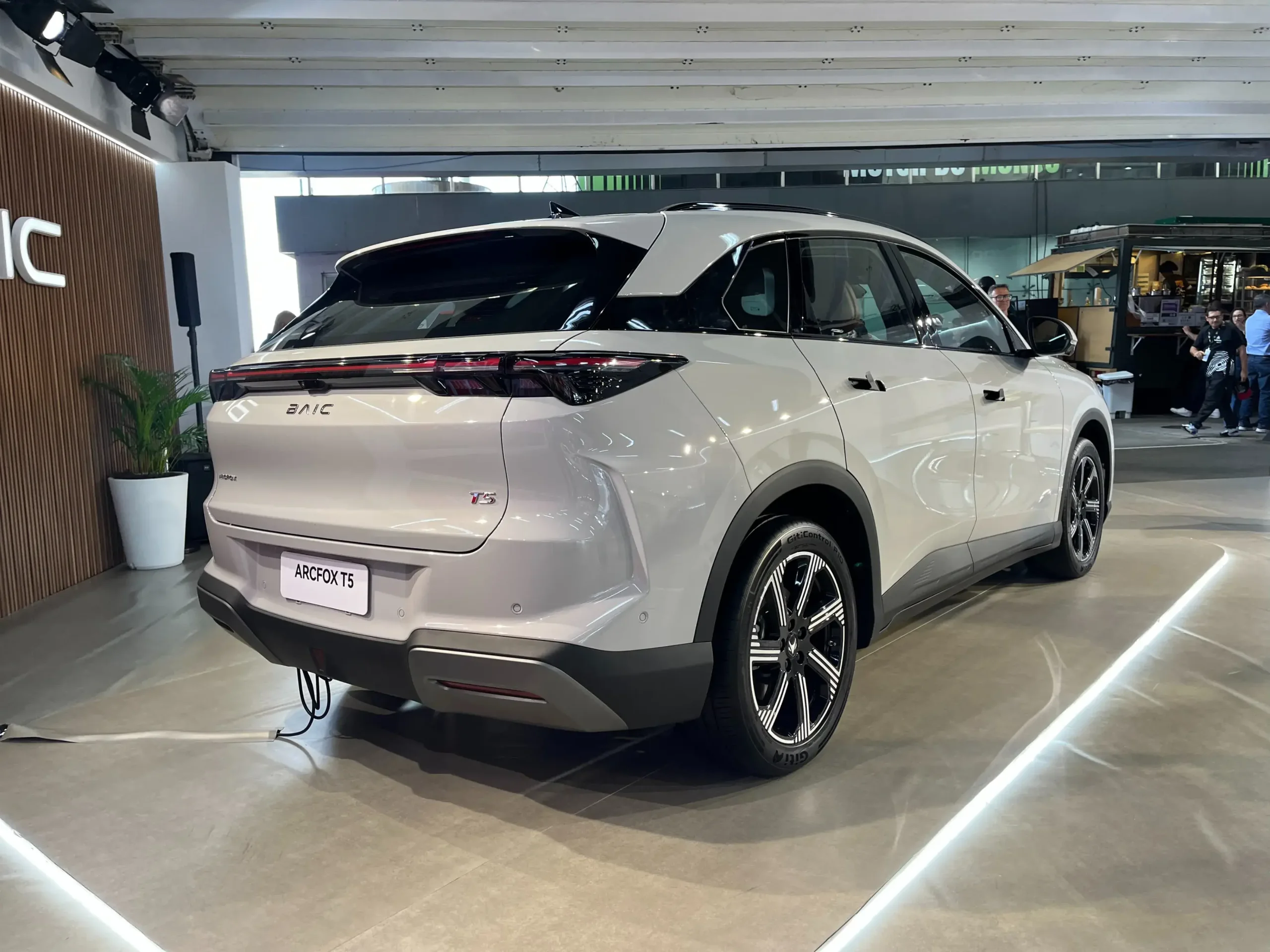 Baic Arcfox T5 1