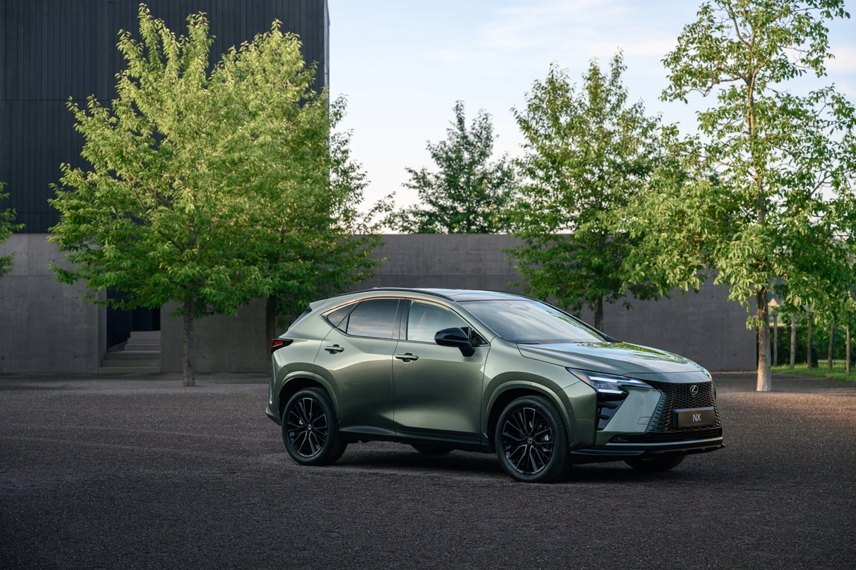 Lexus NX 2027 muda e roda até 100 km no modo elétrico