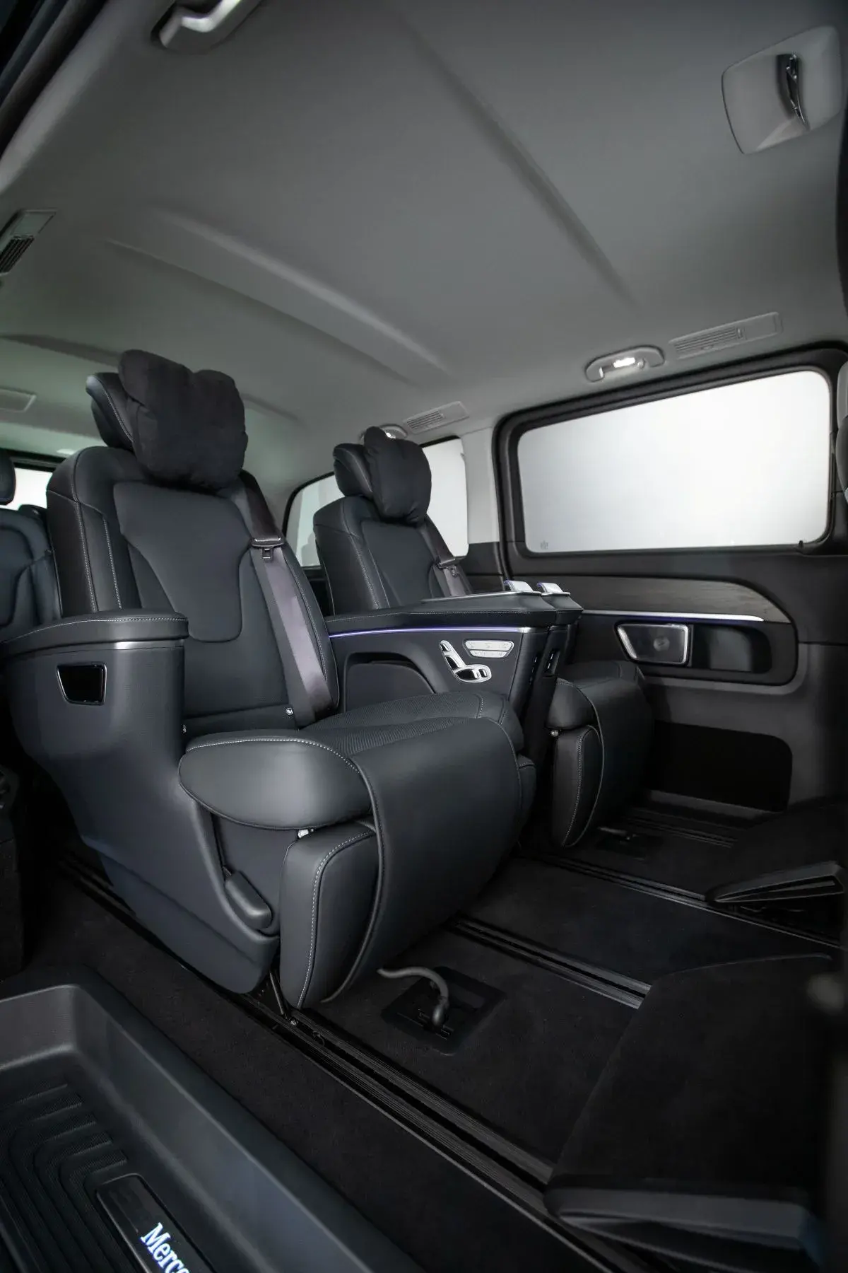 Mercedes-Benz Classe V está em pré-venda no Brasil