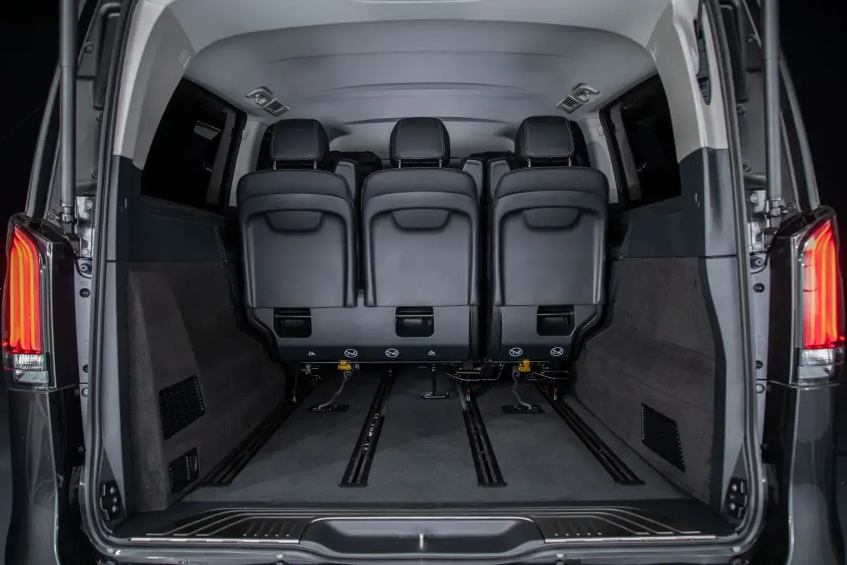 Mercedes-Benz Classe V está em pré-venda no Brasil