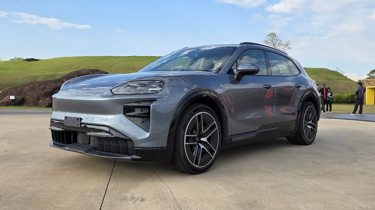 Porsche Cayenne Electric Turbo